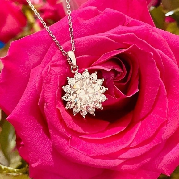 Huge Moissanite Diamond Necklace 5 Ct Pendant 925 18K Chain Brilliant Round Cut - Picture 4 of 12